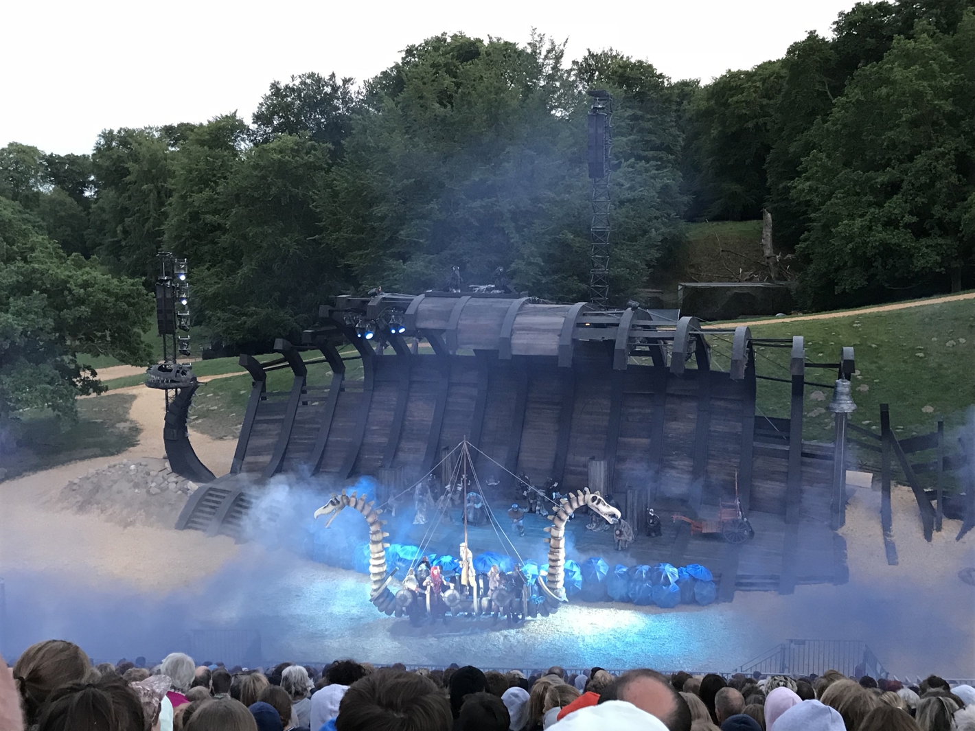 Foto: Teaterforestillingen Røde Orm, opført i Ulvedalene 2018