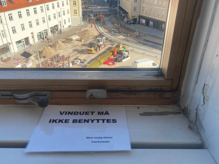 vinduesskade Lyngby Rådhus må ikke åbnes